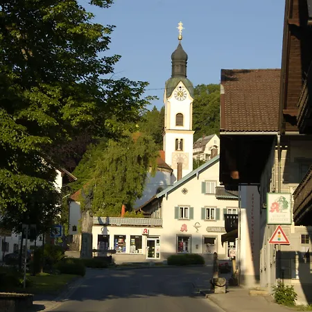 Couette-café Alpen Gaestehaus 3*