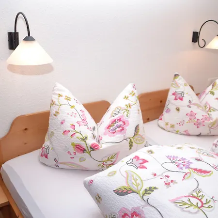 Alpen Gaestehaus Couette-café 3*