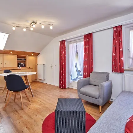 Bed & Breakfast Alpen Gaestehaus 3*