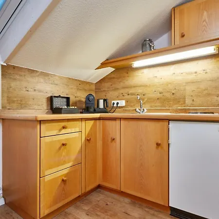 Alpen Gaestehaus Bed & Breakfast