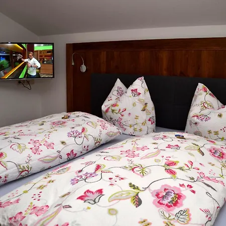 Alpen Gaestehaus Bed and Breakfast Bad Kohlgrub