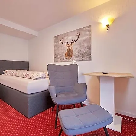 Alpen Gaestehaus Couette-café 3*
