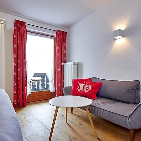 Bed and breakfast Alpen Gaestehaus 3*