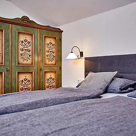 Bed and breakfast Alpen Gaestehaus 3*