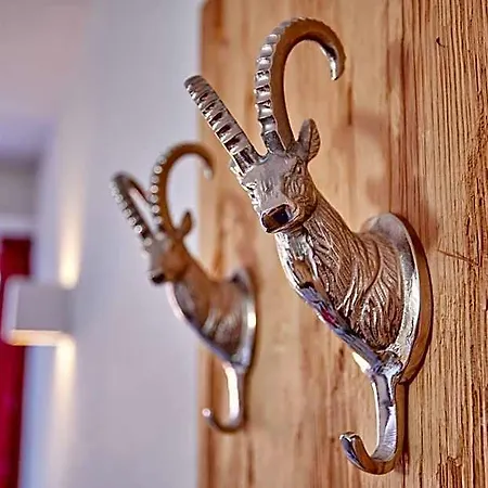 Alpen Gaestehaus Bed and breakfast 3*